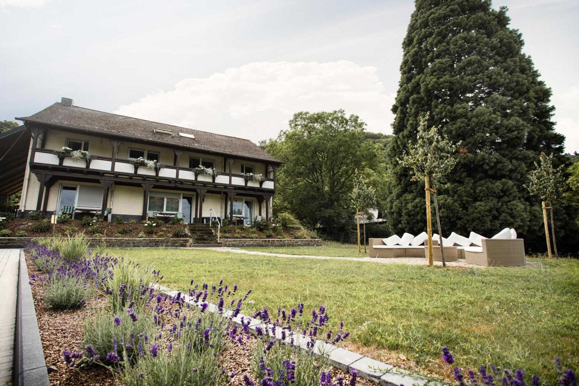 Guest house Ferien Weingut Schneider Ellenz-Poltersdorf
